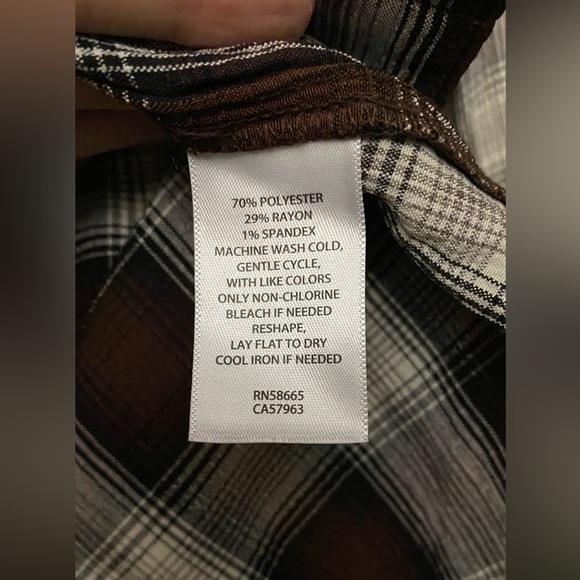 NWT Treasure & Bond Plaid V-Neck Button-Up Shirt Brown Ivory Plaid Long Sleeve L - Picture 11 of 13
